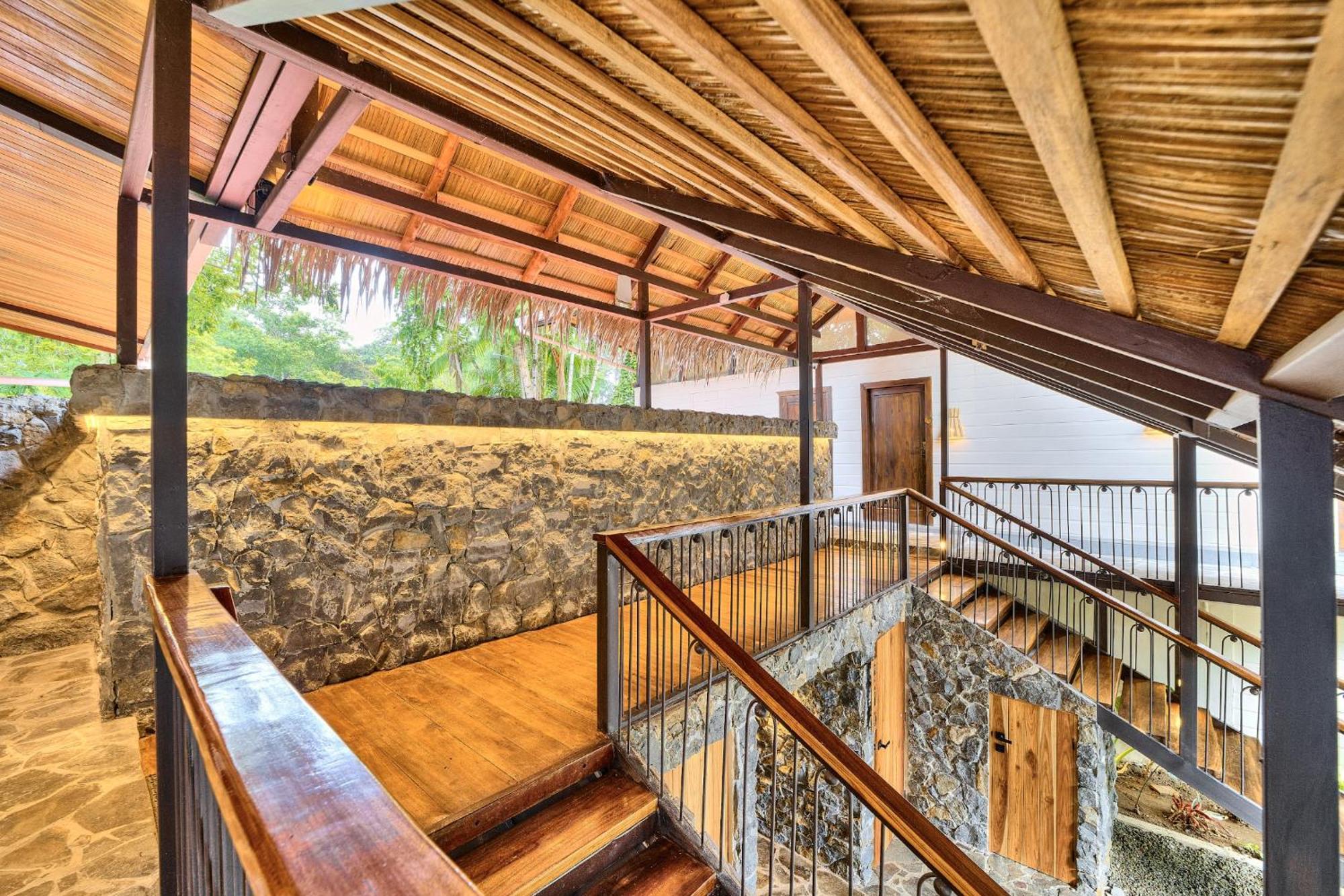 Conga Boutique Hotel Puerto Viejo de Talamanca Eksteriør bilde