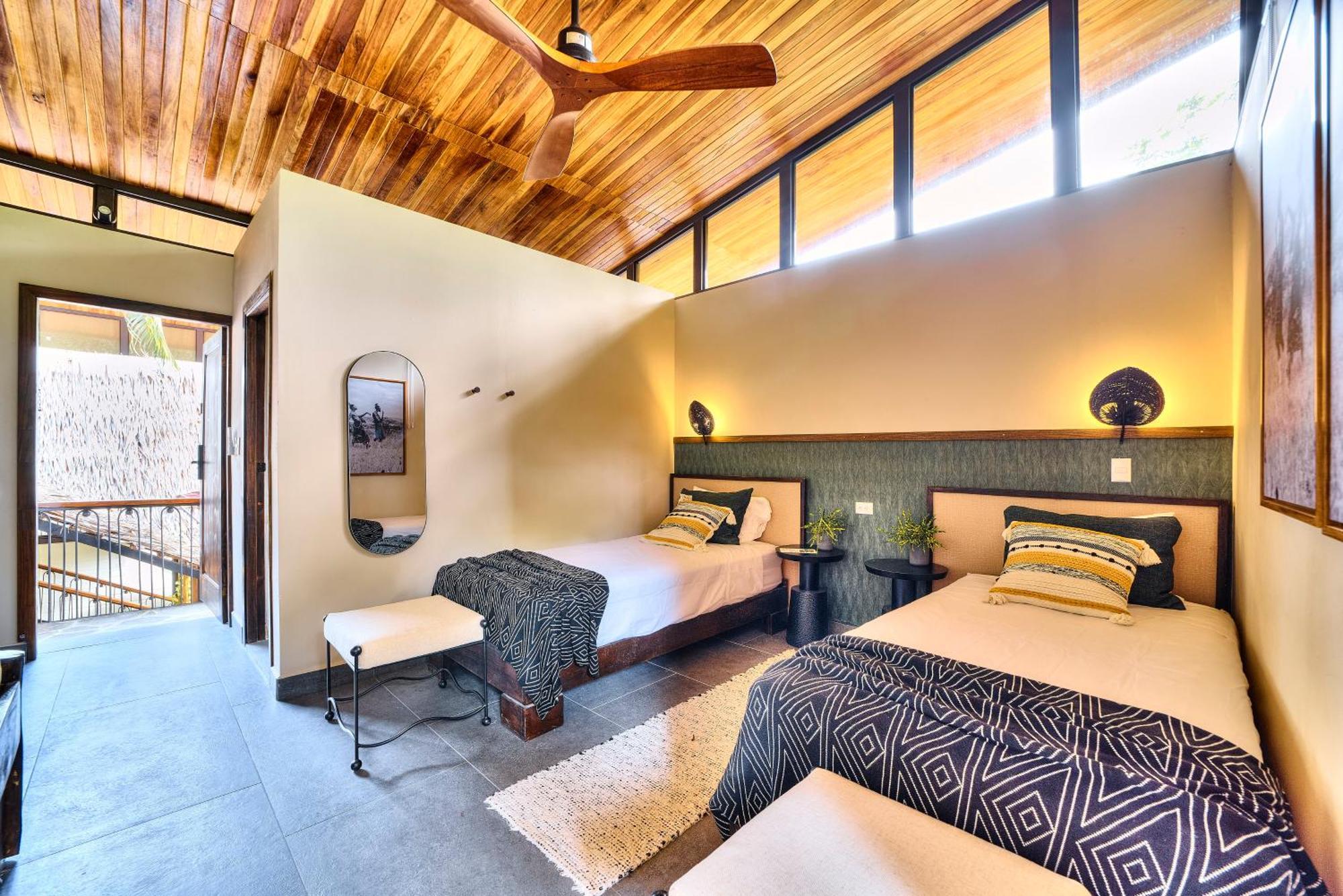 Conga Boutique Hotel Puerto Viejo de Talamanca Eksteriør bilde